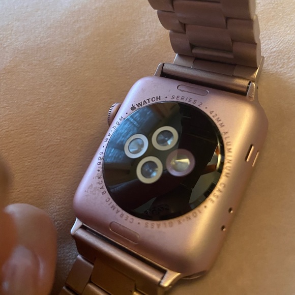 Apple Watch rose gold main image 5
